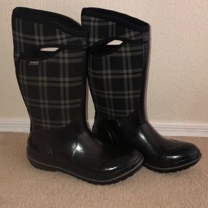 Bogs women’s size 12 boots
